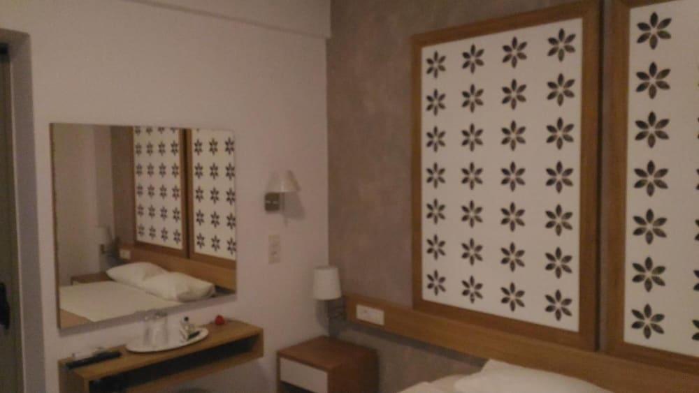 Hotel Aghas Paleochora Eksteriør billede